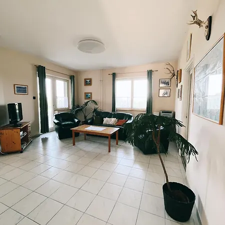 Hubertus Vadaszhaz Újudvar